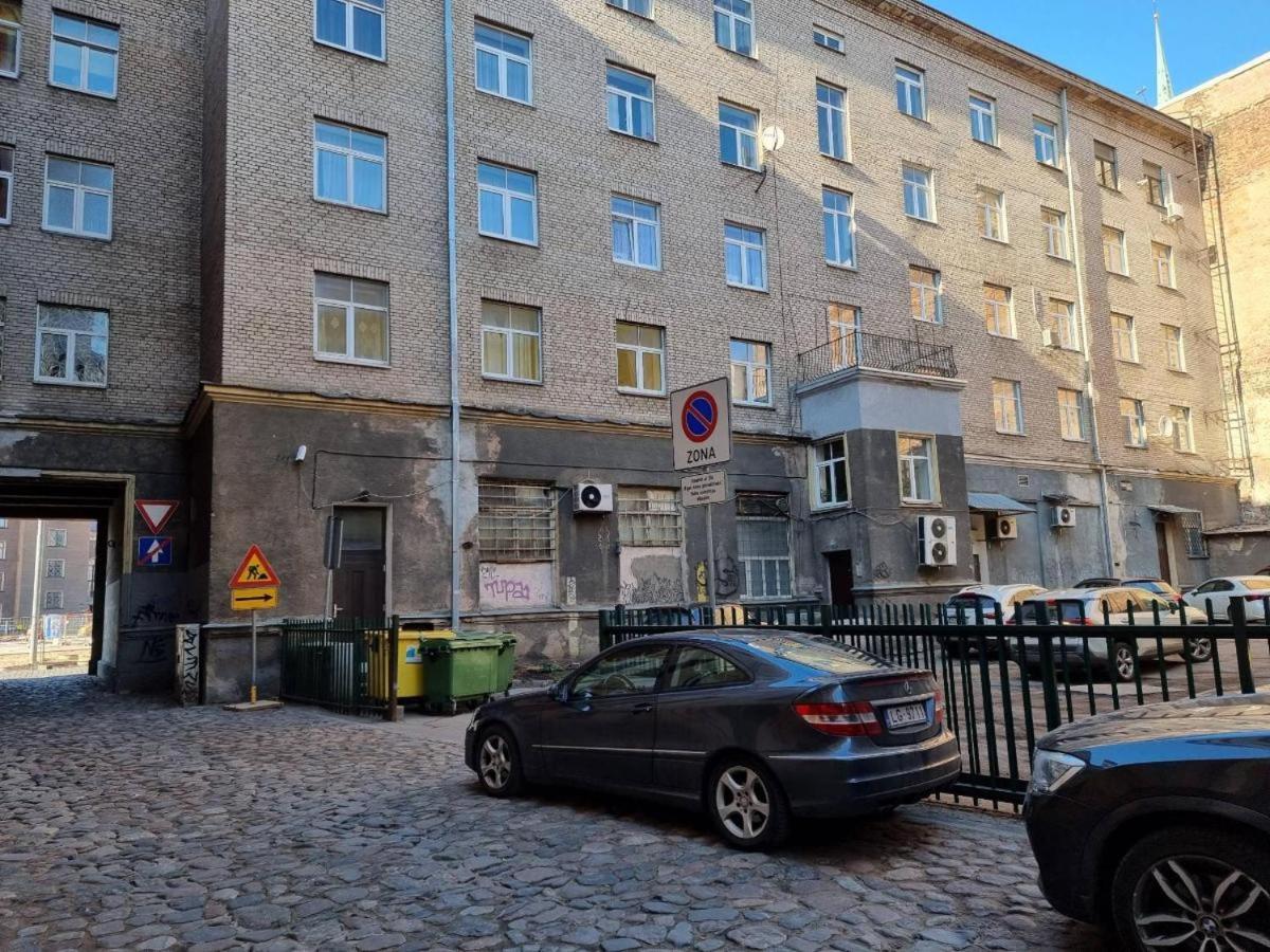 City Inn Riga Apartment Old Town Home With Parking Luaran gambar